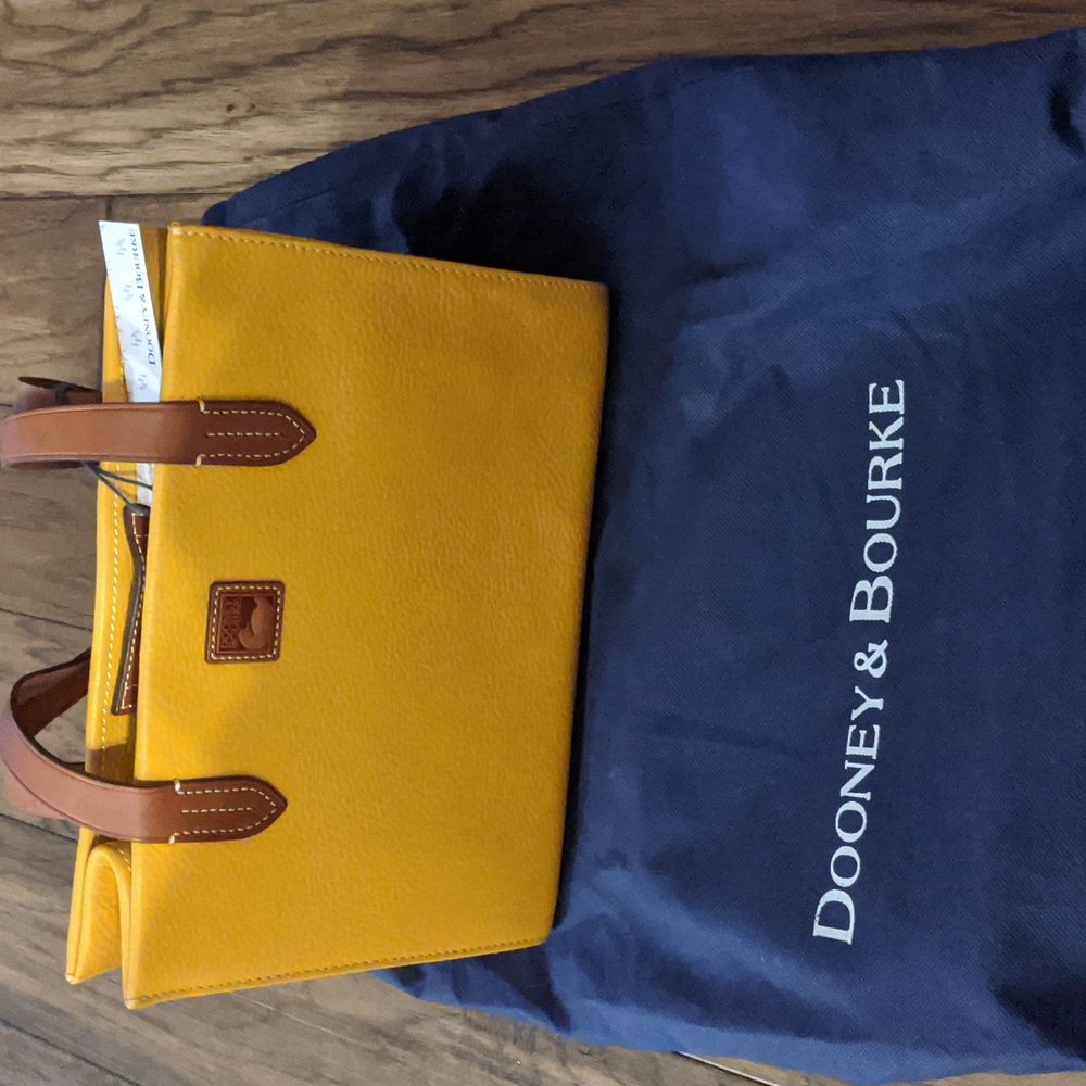 Dooney and Bourke Purse NWT